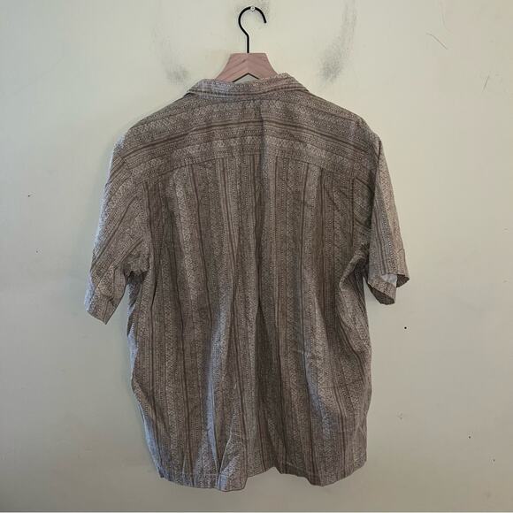 VNTG L.L.BEAN patterned short sleeve cotton button up L - Picture 5 of 6